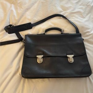 Classic Black Leather Bag / Vintage / ROOTS